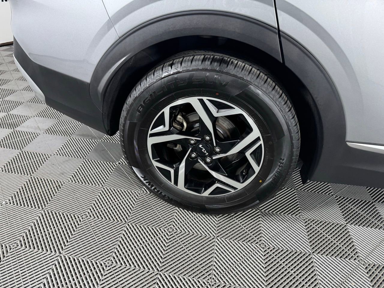 Used 2024 Kia Sportage LX image 32