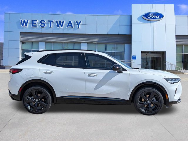 Used 2023 Buick Envision Essence w/ Sport Touring Package FWD image 2