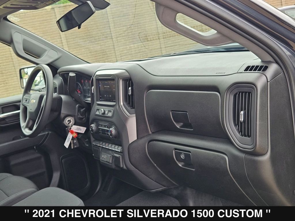Used 2021 Chevrolet Silverado 1500 Custom w/ LPO, Dark Essentials Package RWD image 27
