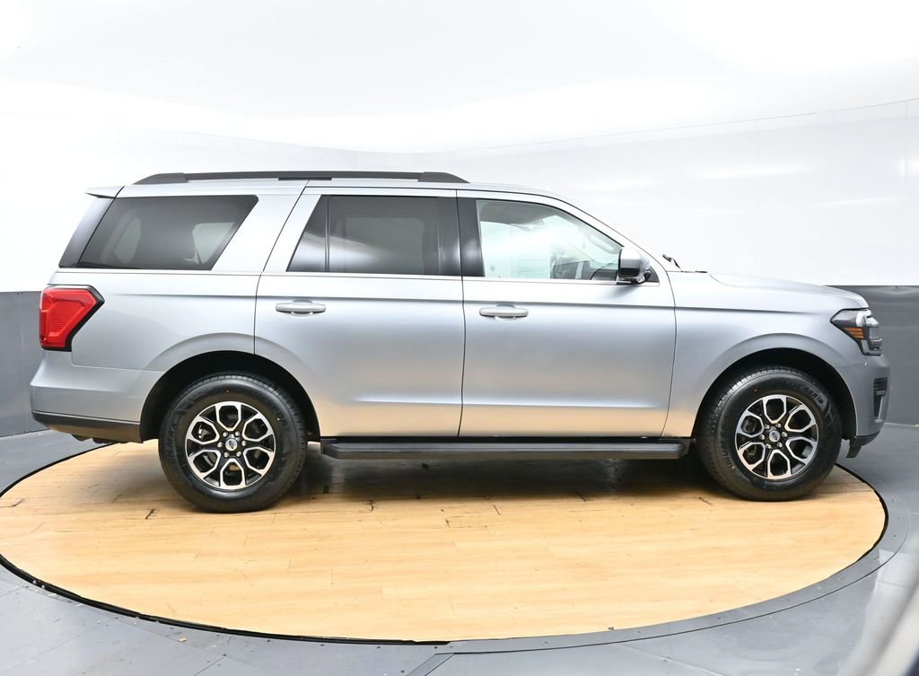 Used 2024 Ford Expedition XLT AWD/4WD image 8