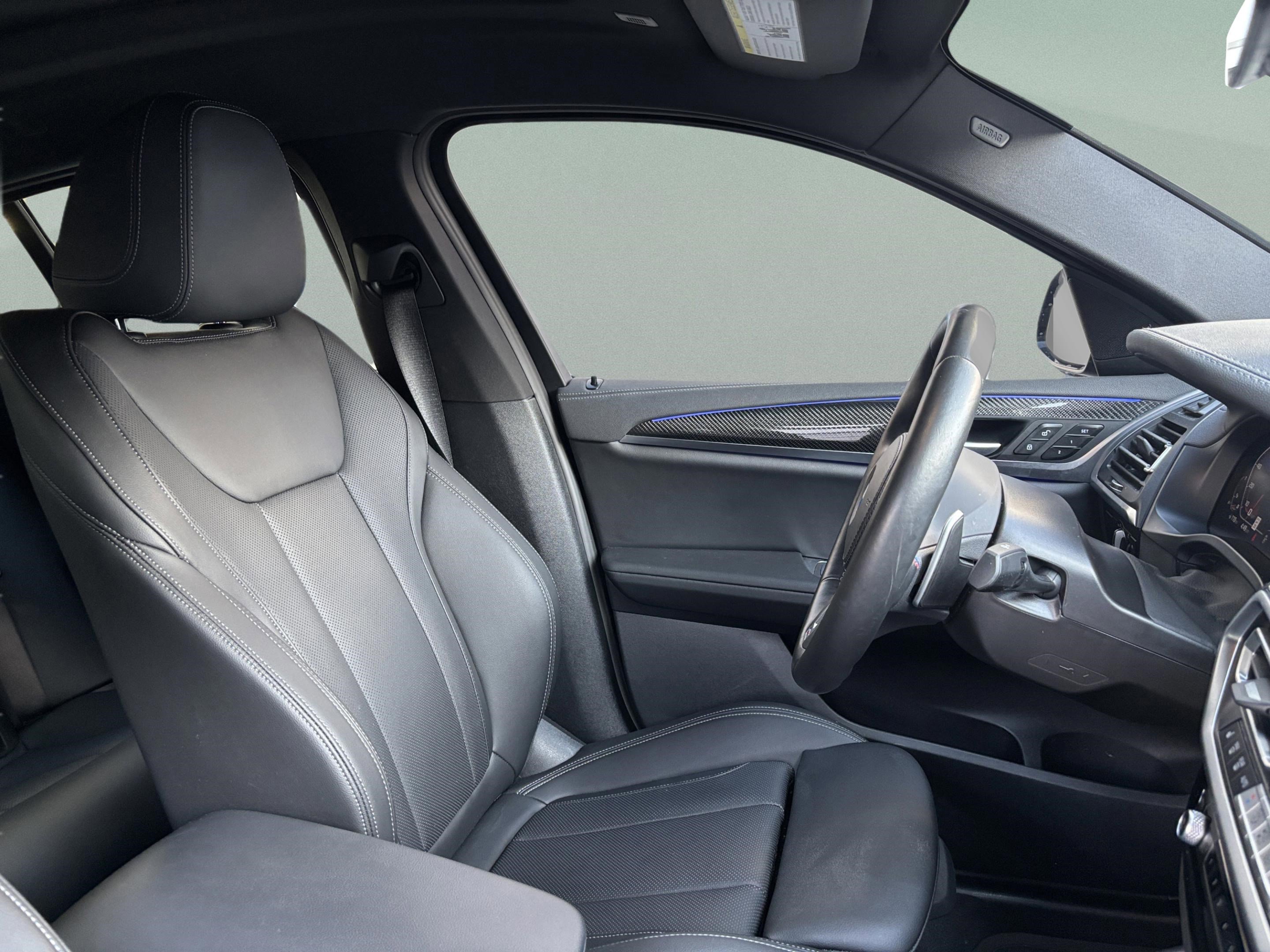 Used 2024 BMW X4 M40i w/ Premium Package image 25