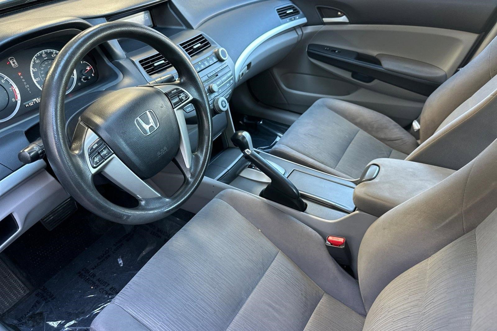 Used 2011 Honda Accord LX-P image 4