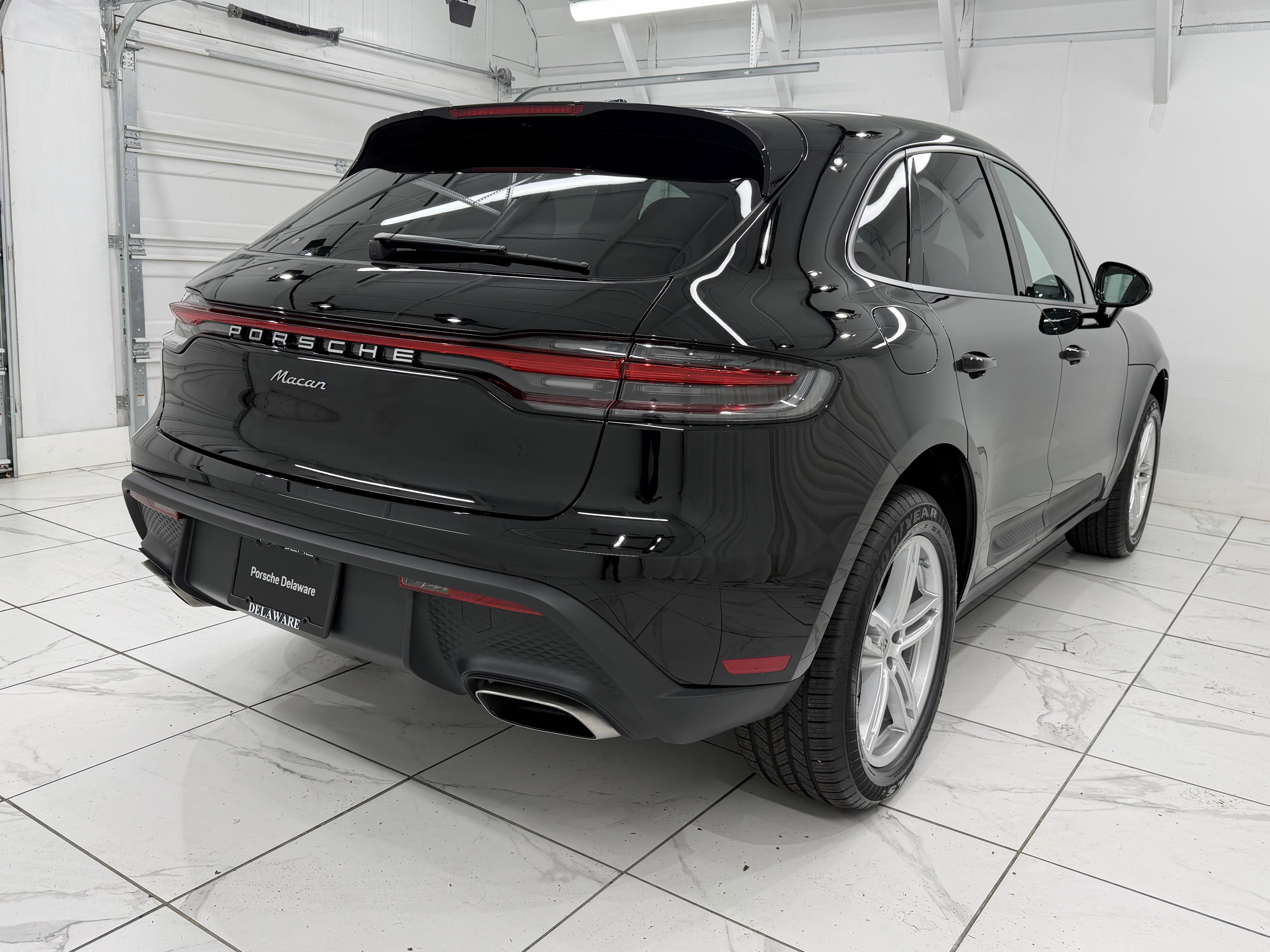 New 2026 Porsche Macan image 12