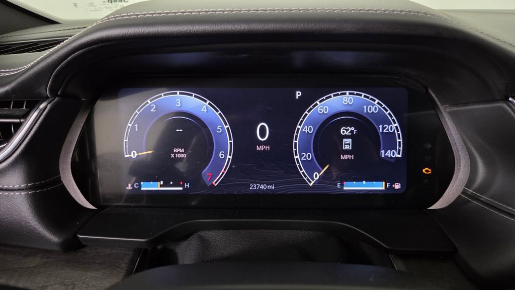 Used 2023 Jeep Grand Cherokee Overland w/ Luxury Tech Group IV AWD/4WD image 20