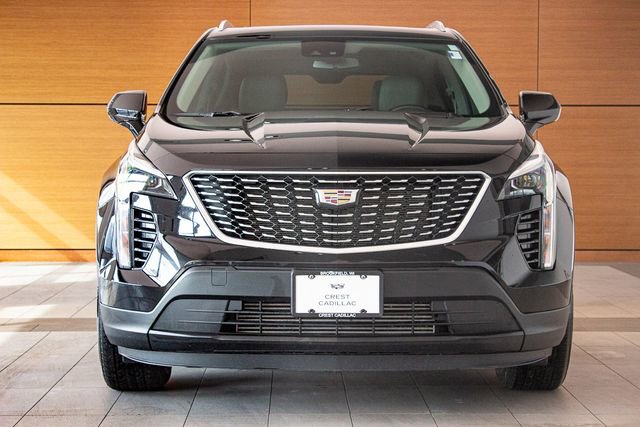 Used 2023 Cadillac XT4 Luxury w/ Cold Weather Package AWD/4WD image 2