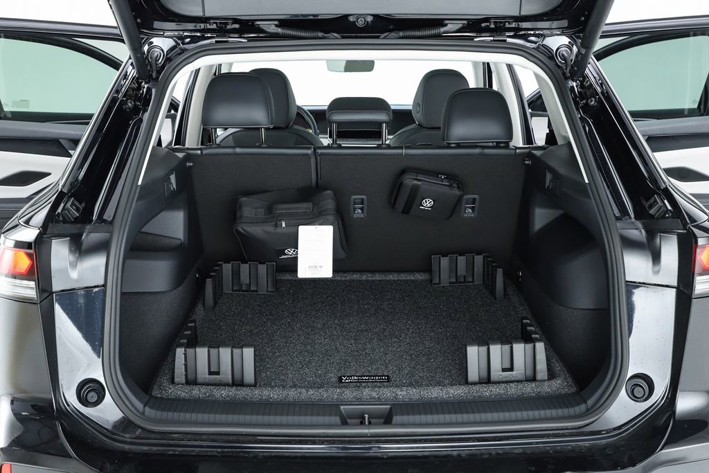 New 2026 Volkswagen Tiguan SE image 68