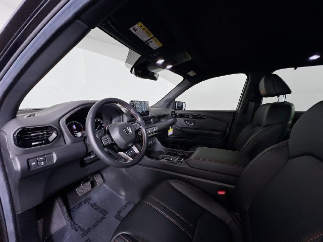 Used 2025 Honda Pilot TrailSport image 20