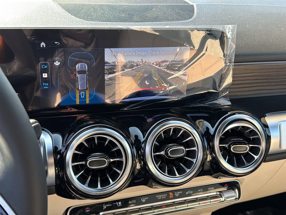 New 2026 Mercedes-Benz GLB 250 4MATIC image 18