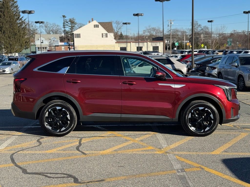 Used 2024 Kia Sorento S w/ Panoramic Sunroof Package image 7