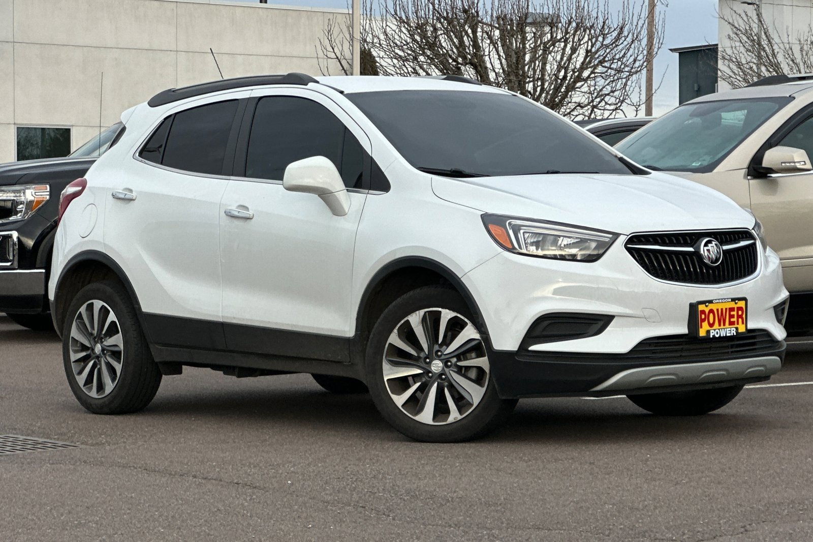 Used 2022 Buick Encore Preferred w/ Safety Package image 2