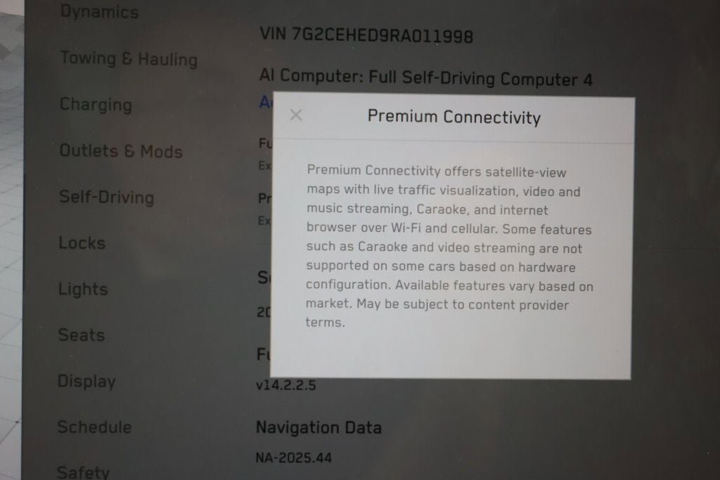 Used 2024 Tesla Cybertruck AWD Crew Cab image 14