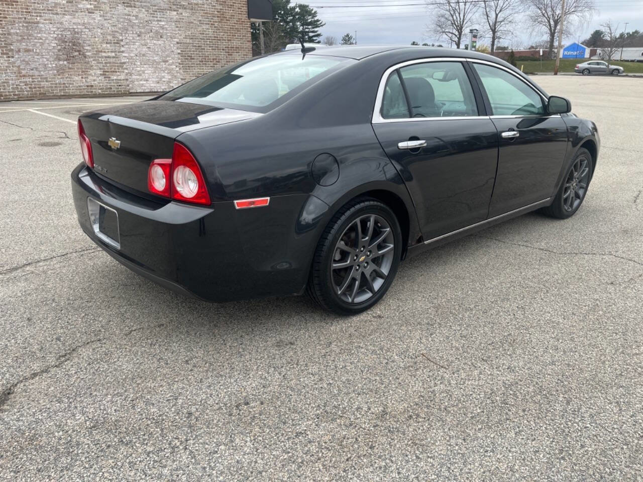 Used 2011 Chevrolet Malibu LTZ image 5