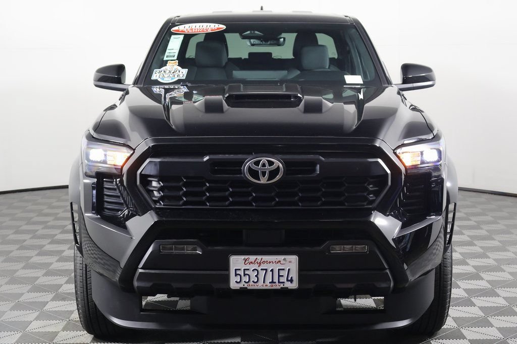 Used 2025 Toyota Tacoma TRD Sport AWD/4WD image 2