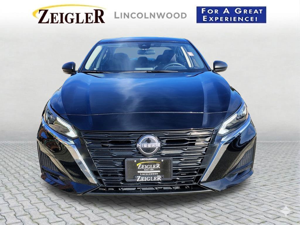Used 2024 Nissan Altima 2.5 SV FWD image 4