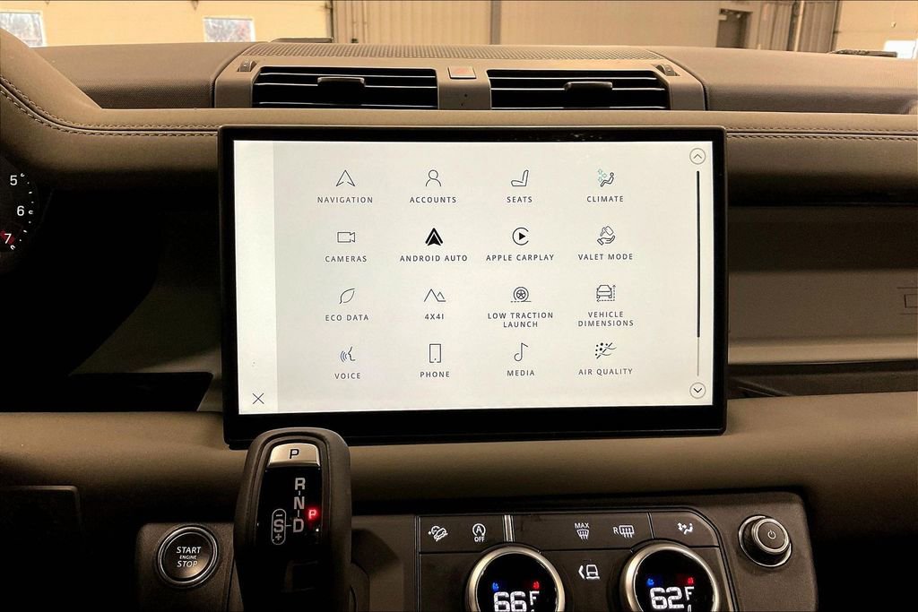 Used 2025 Land Rover Defender 110 S image 15