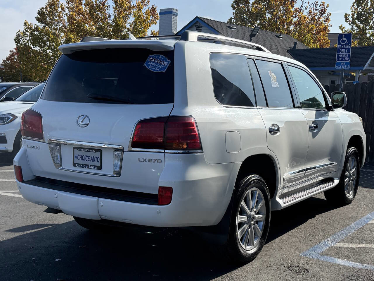 Used 2010 Lexus LX 570 4WD image 5