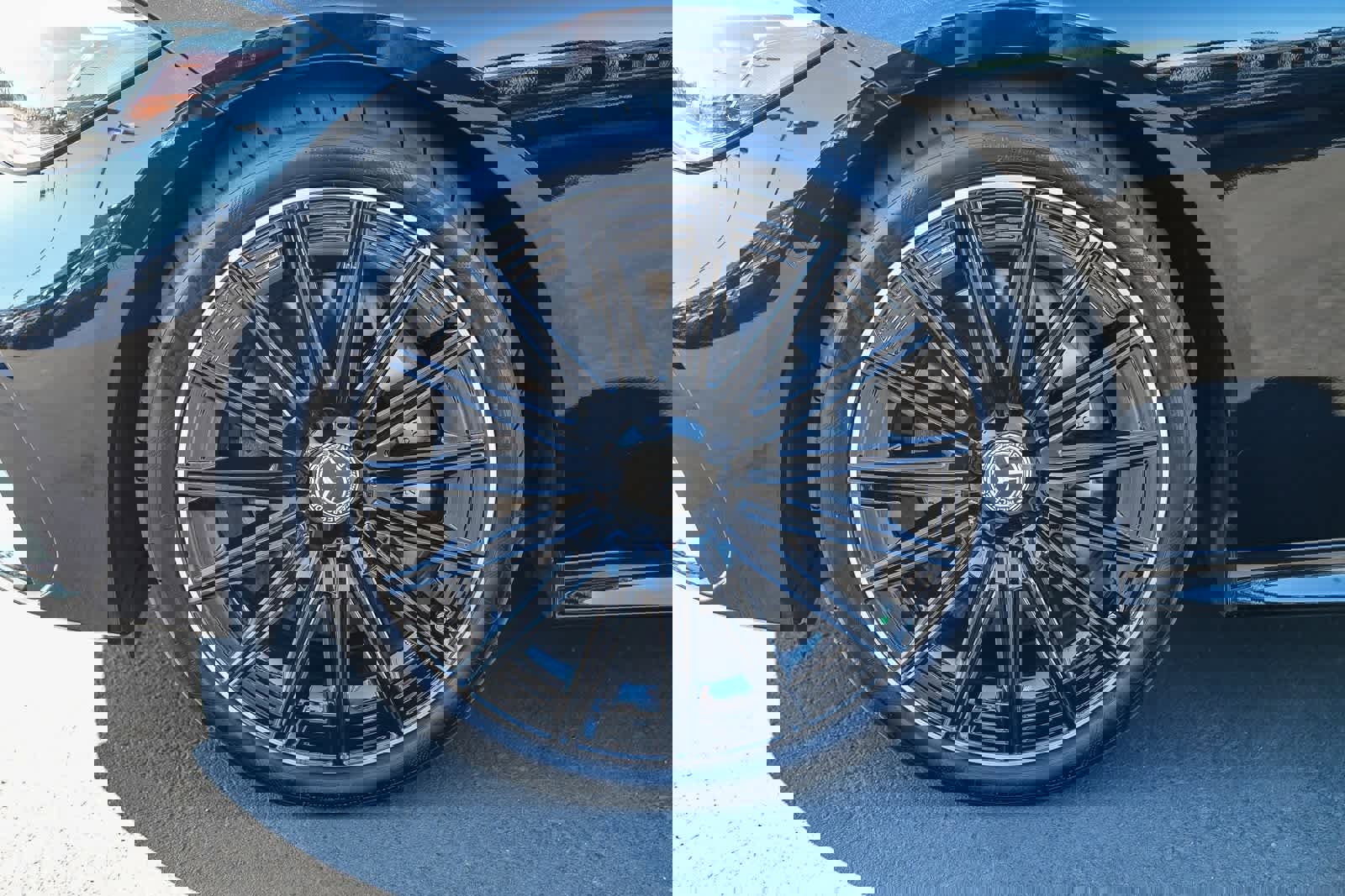 Used 2025 Mercedes-Benz CLE 300 4MATIC Coupe image 9