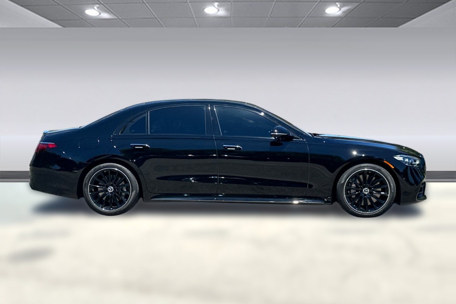 Used 2025 Mercedes-Benz S 580e 4MATIC Sedan image 7