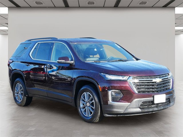 Used 2023 Chevrolet Traverse LT