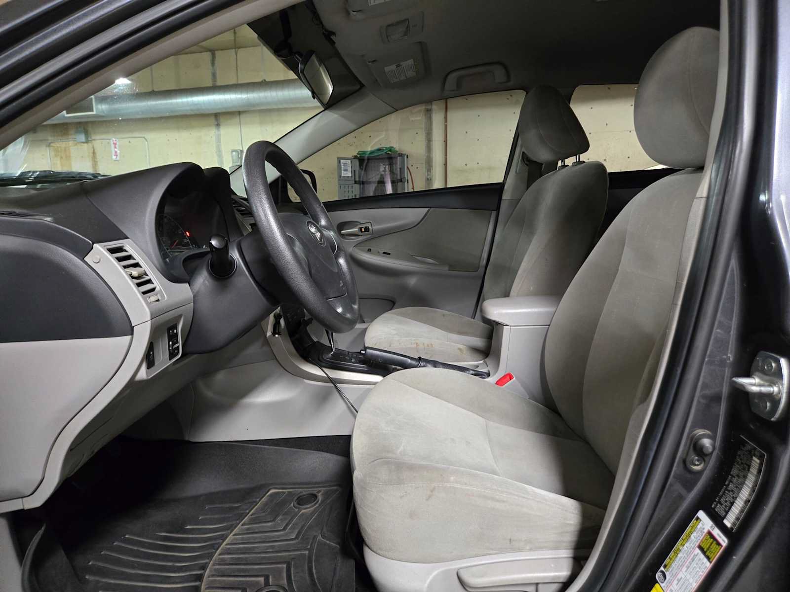 Used 2013 Toyota Corolla L FWD image 18