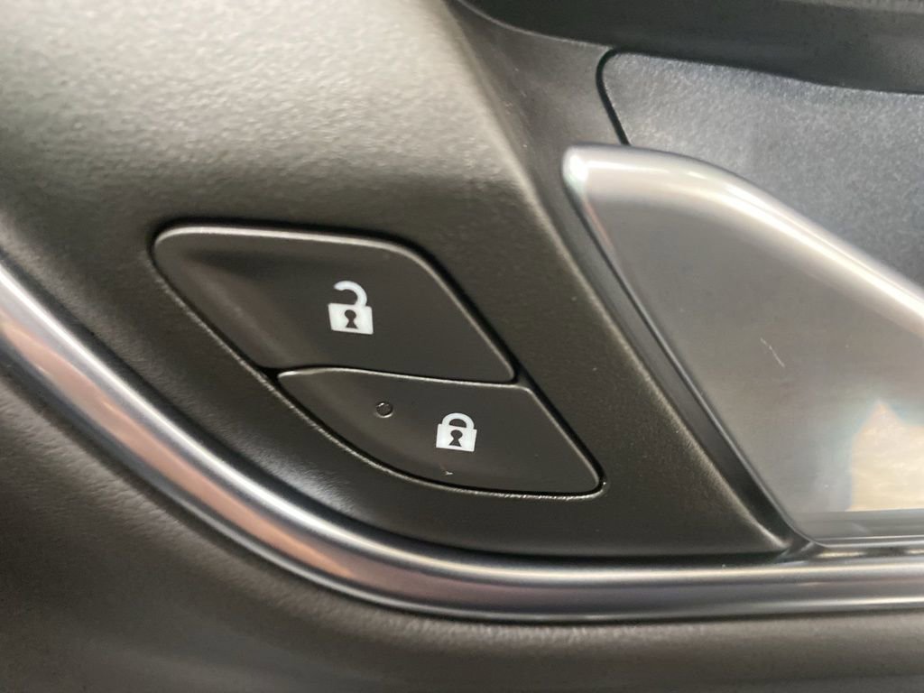 Used 2024 Chevrolet Suburban RST w/ Luxury Package AWD/4WD image 30