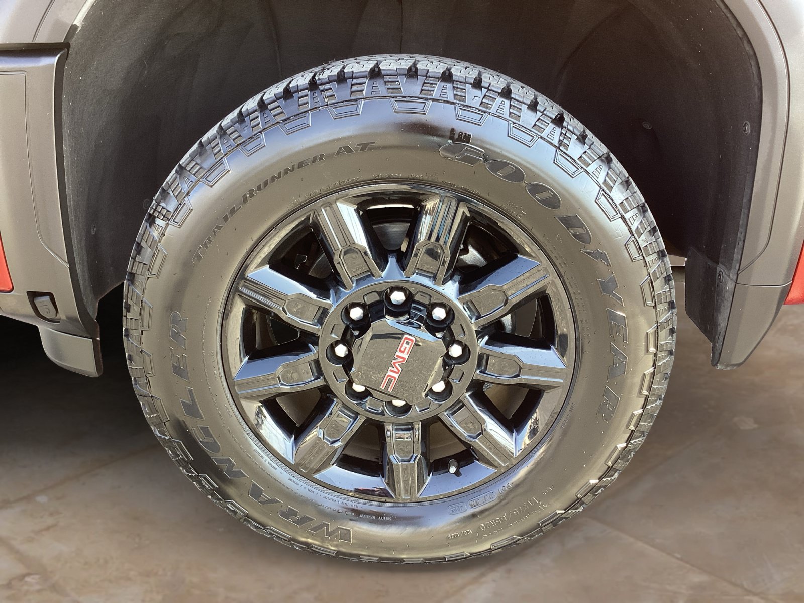 Used 2025 GMC Sierra 2500 AT4 w/ AT4 Premium Plus Package AWD/4WD image 38