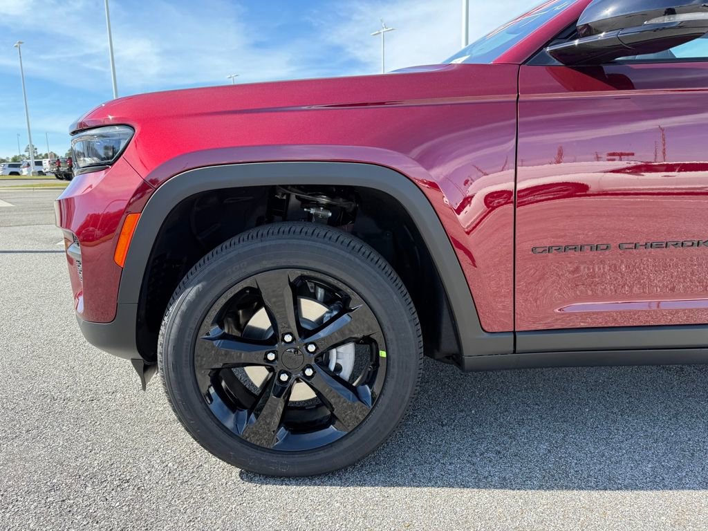 New 2025 Jeep Grand Cherokee Laredo image 27