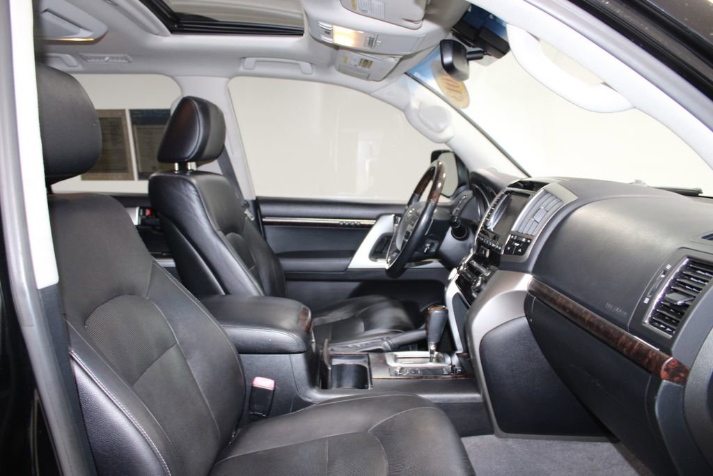Used 2013 Toyota Land Cruiser AWD/4WD image 28