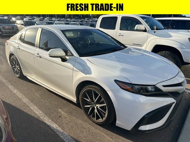 Used 2021 Toyota Camry SE