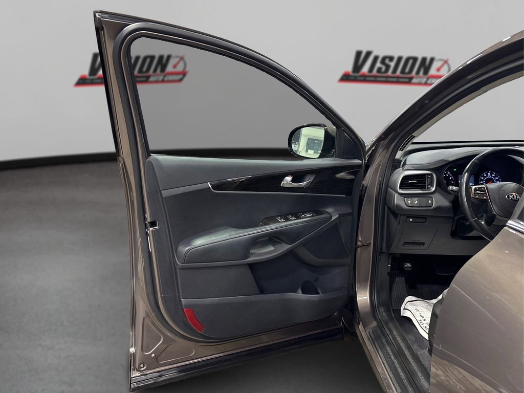 Used 2019 Kia Sorento LX w/ LX Convenience Package image 22