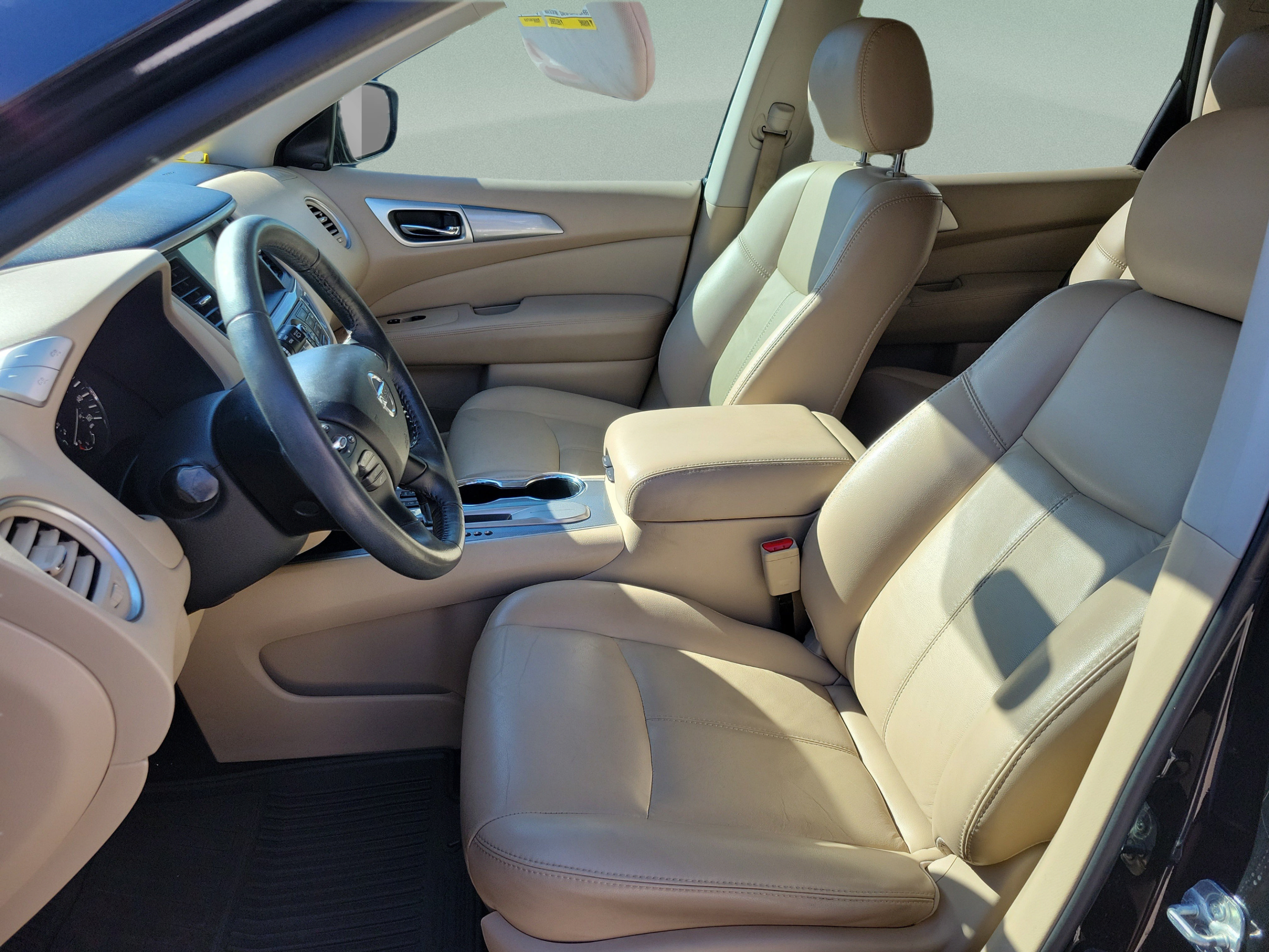 Used 2018 Nissan Pathfinder SL FWD image 9