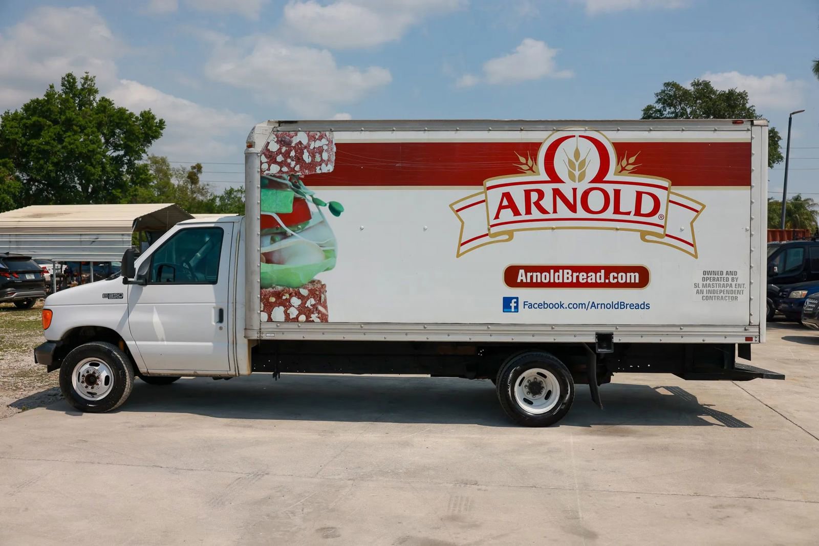 Used 2005 Ford E-350 and Econoline 350 Super Duty image 3