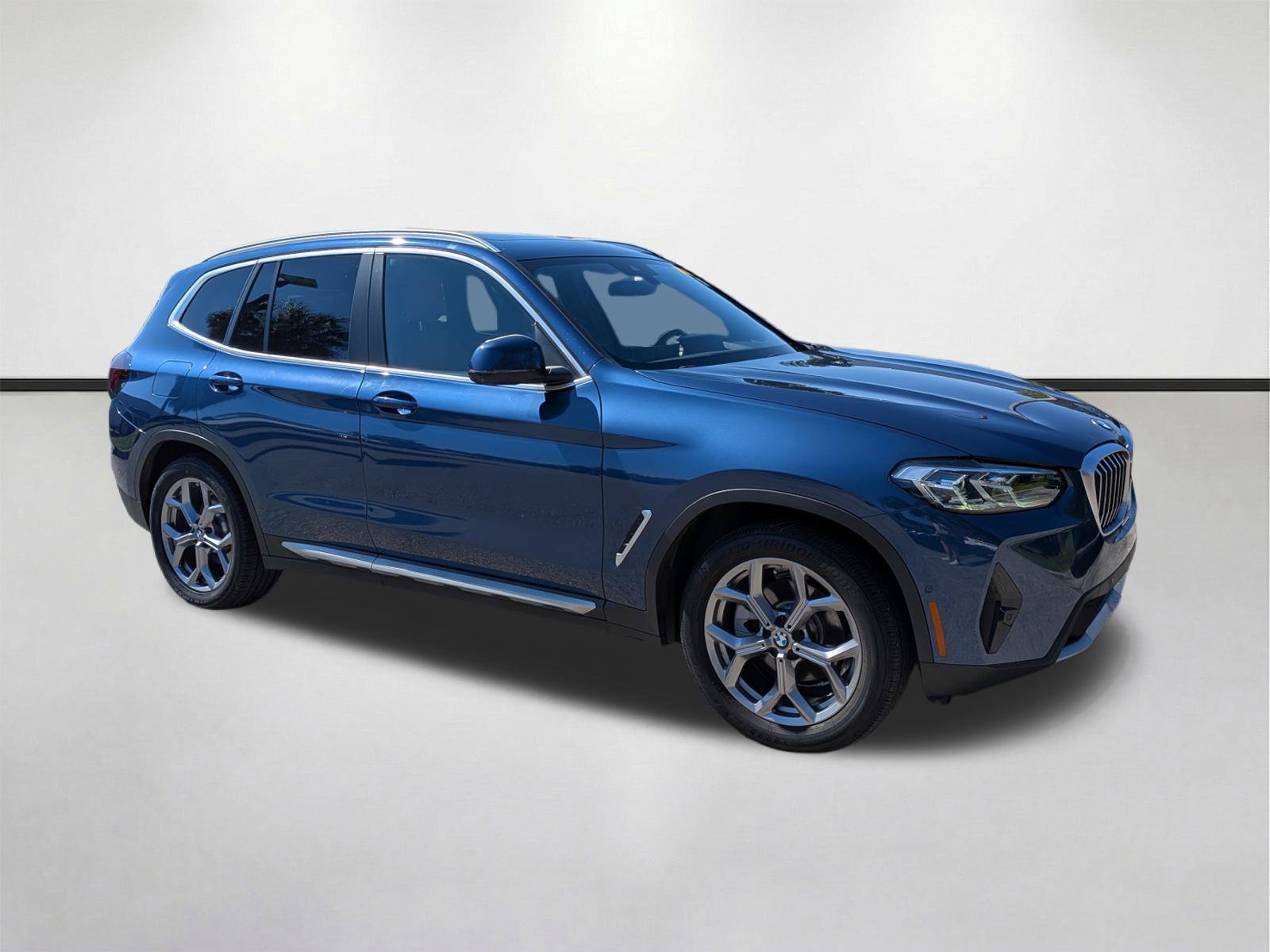 Used 2023 BMW X3 sDrive30i w/ Convenience Package RWD image 2