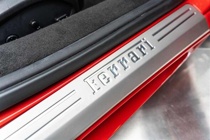 Used 2012 Ferrari 458 Spider RWD image 56