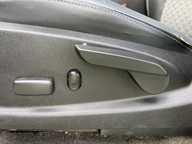 Used 2015 Chevrolet Colorado Z71 RWD image 13