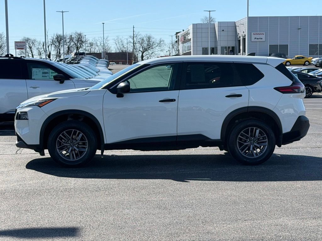 Used 2023 Nissan Rogue S image 8