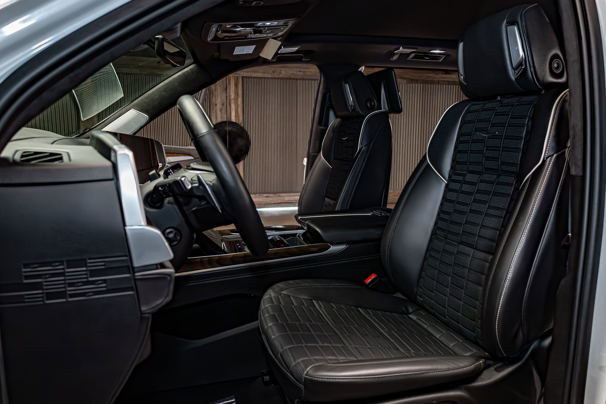 Used 2025 Cadillac Escalade Sport Platinum AWD/4WD image 23