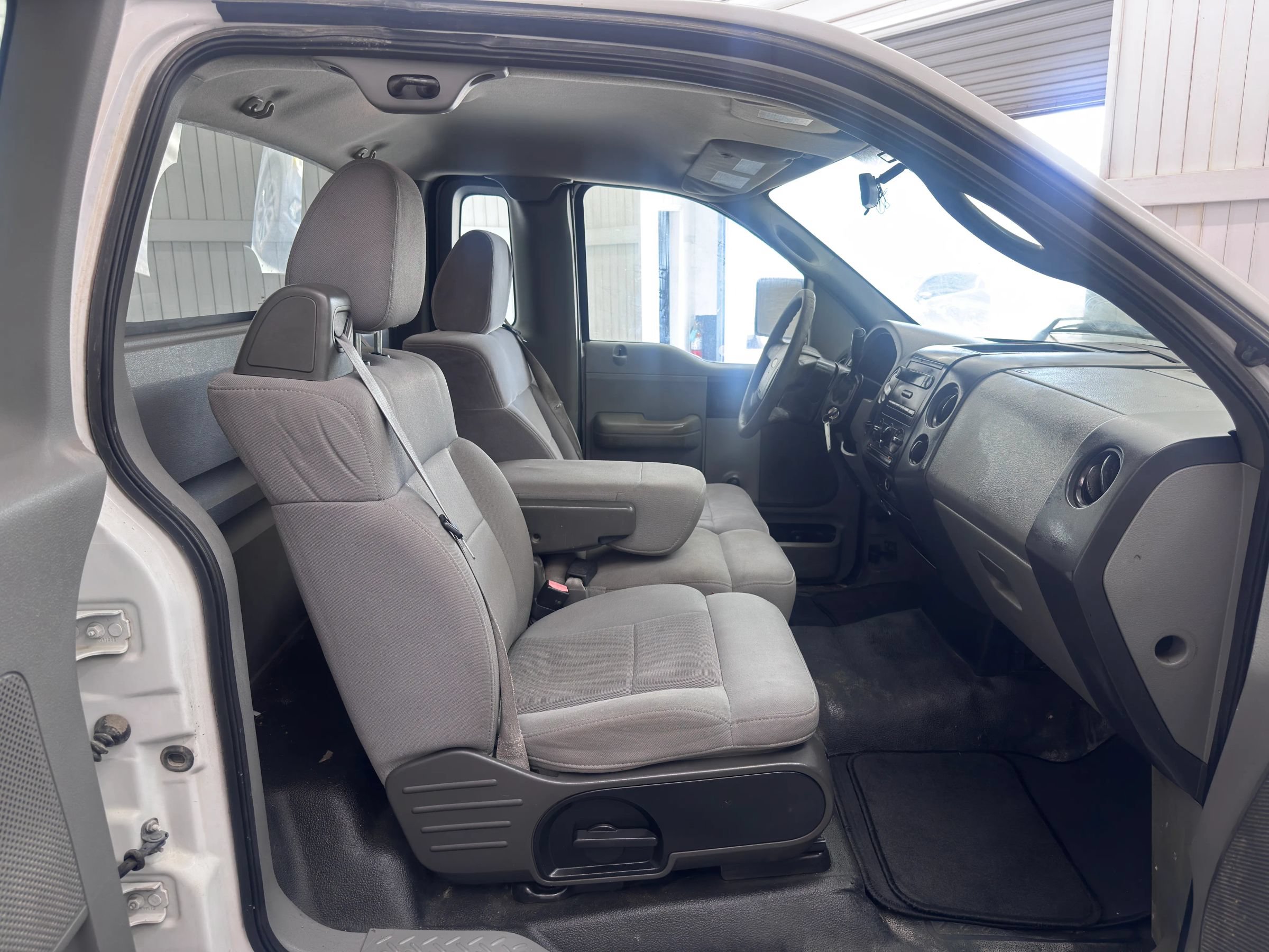 Used 2005 Ford F150 XL RWD image 10