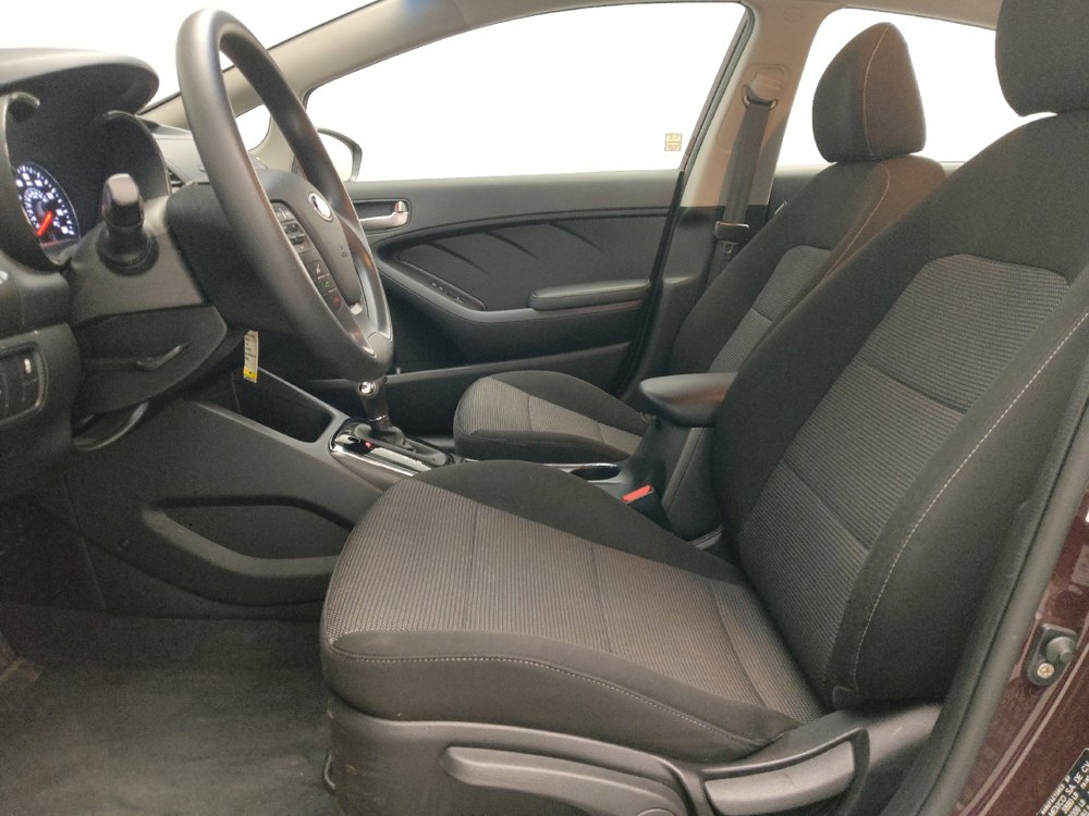 Used 2018 Kia Forte LX image 17