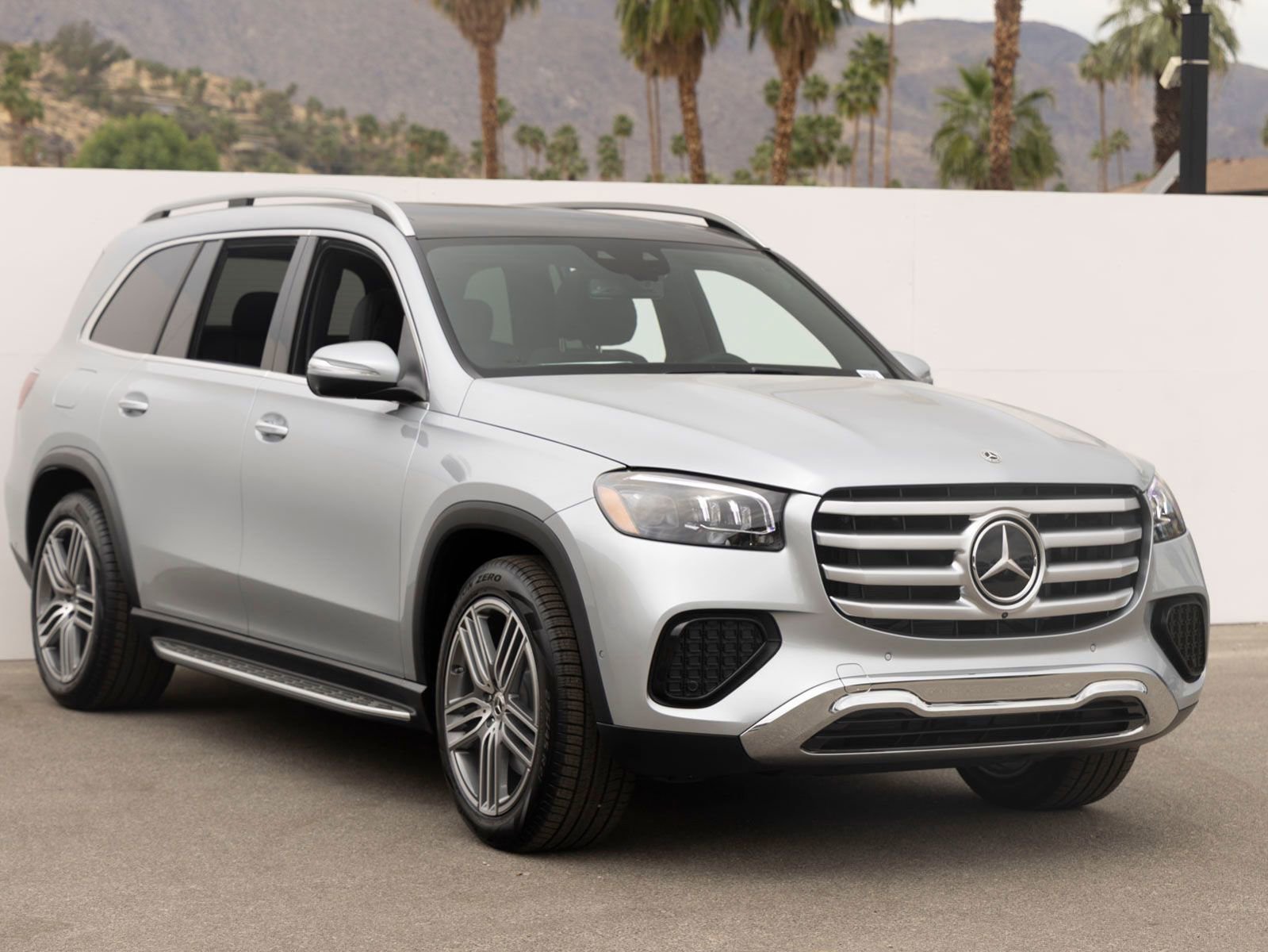 New 2026 Mercedes-Benz GLS 450 4MATIC image 2