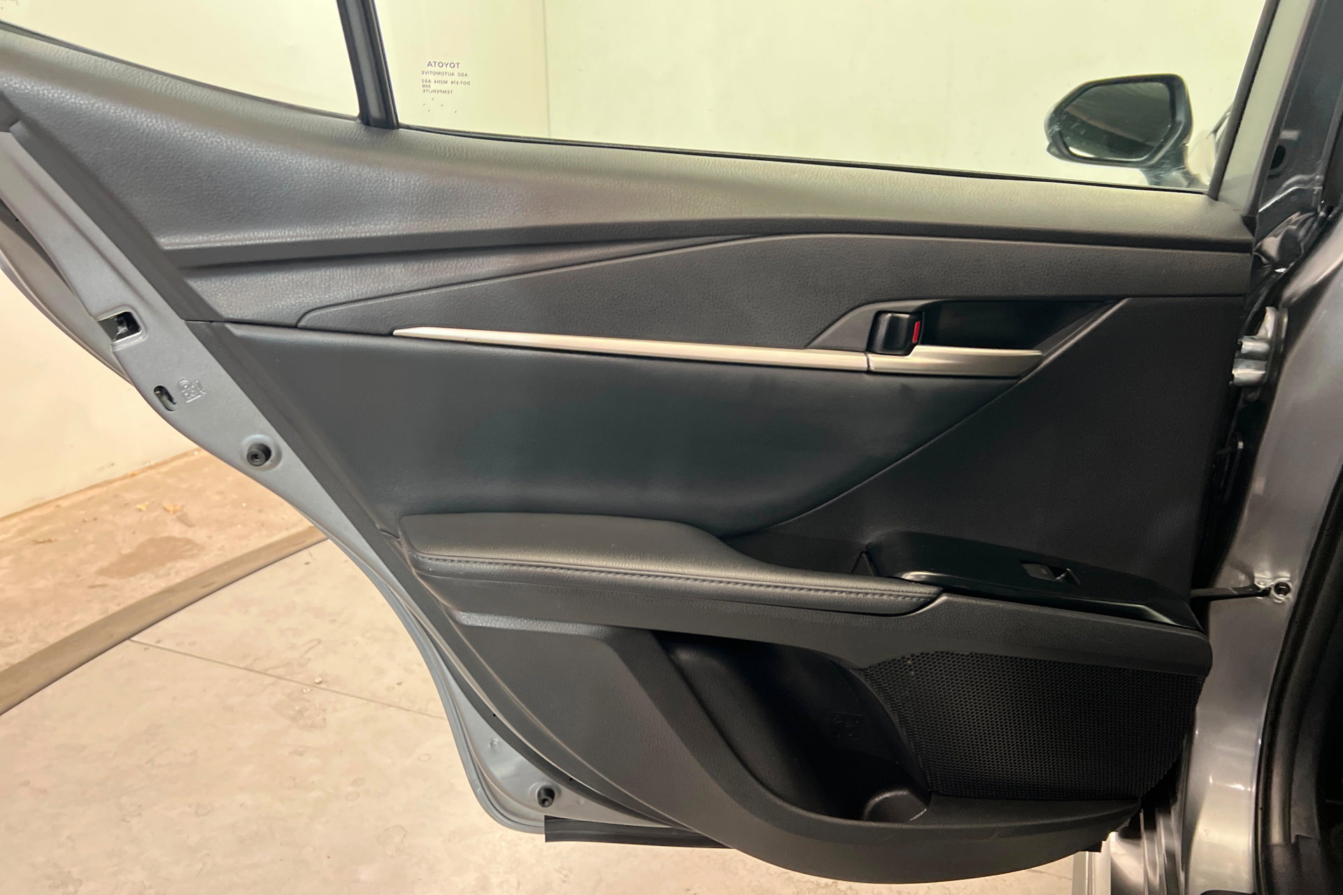 Used 2025 Toyota Camry XSE FWD image 19