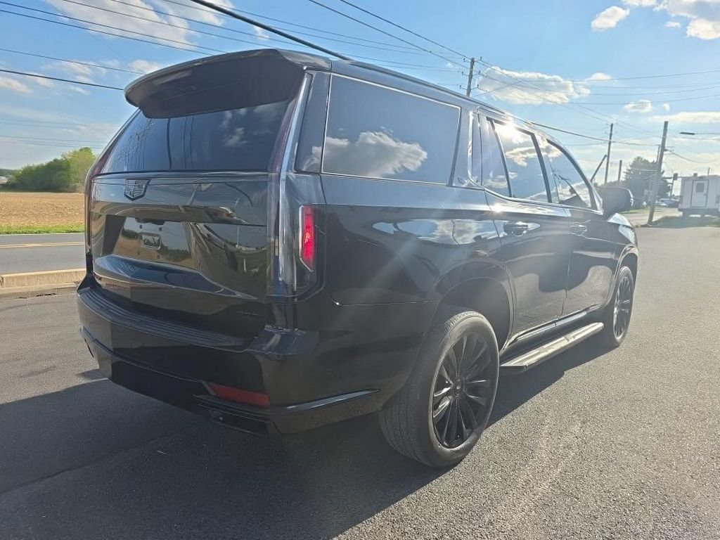 Used 2023 Cadillac Escalade Premium Luxury w/ LPO, Floor Liner Package AWD/4WD image 4