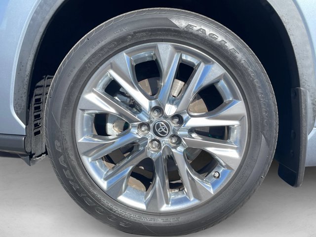 Used 2023 Toyota Highlander Limited AWD/4WD image 19