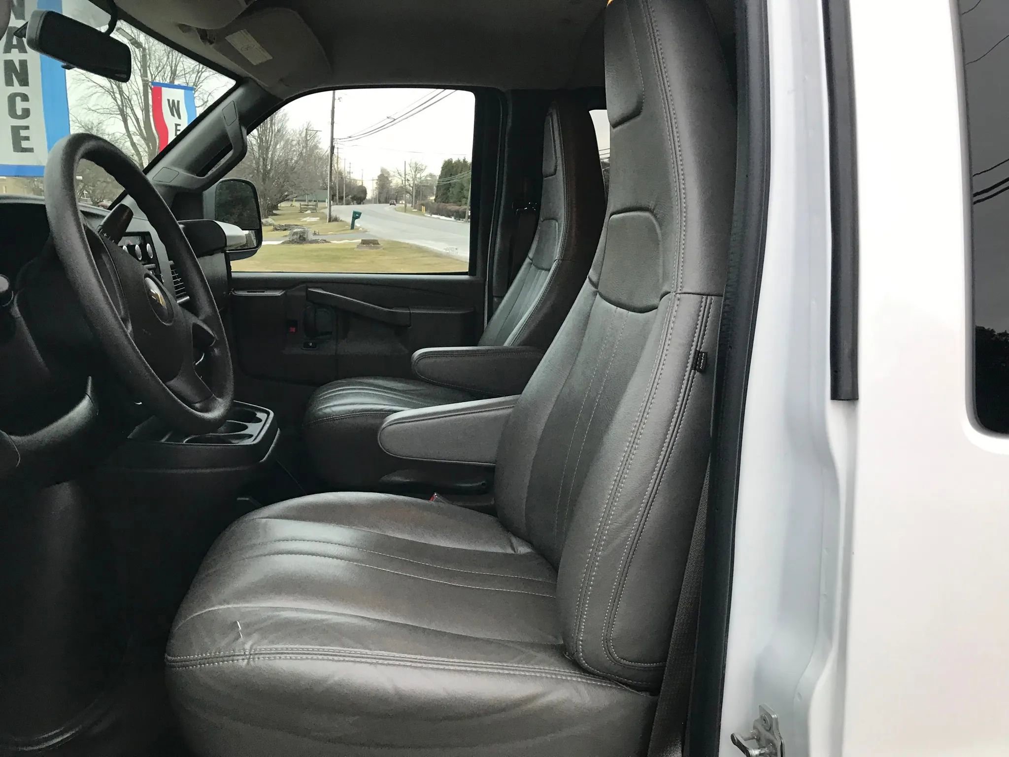 Used 2022 Chevrolet Express 2500 LS image 2