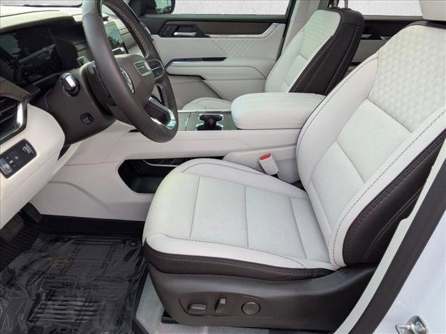 Used 2026 GMC Acadia Denali w/ Super Cruise Package FWD image 16