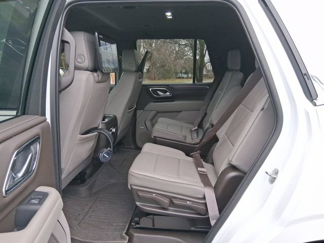 Used 2023 GMC Yukon SLT w/ SLT Luxury Package AWD/4WD image 19