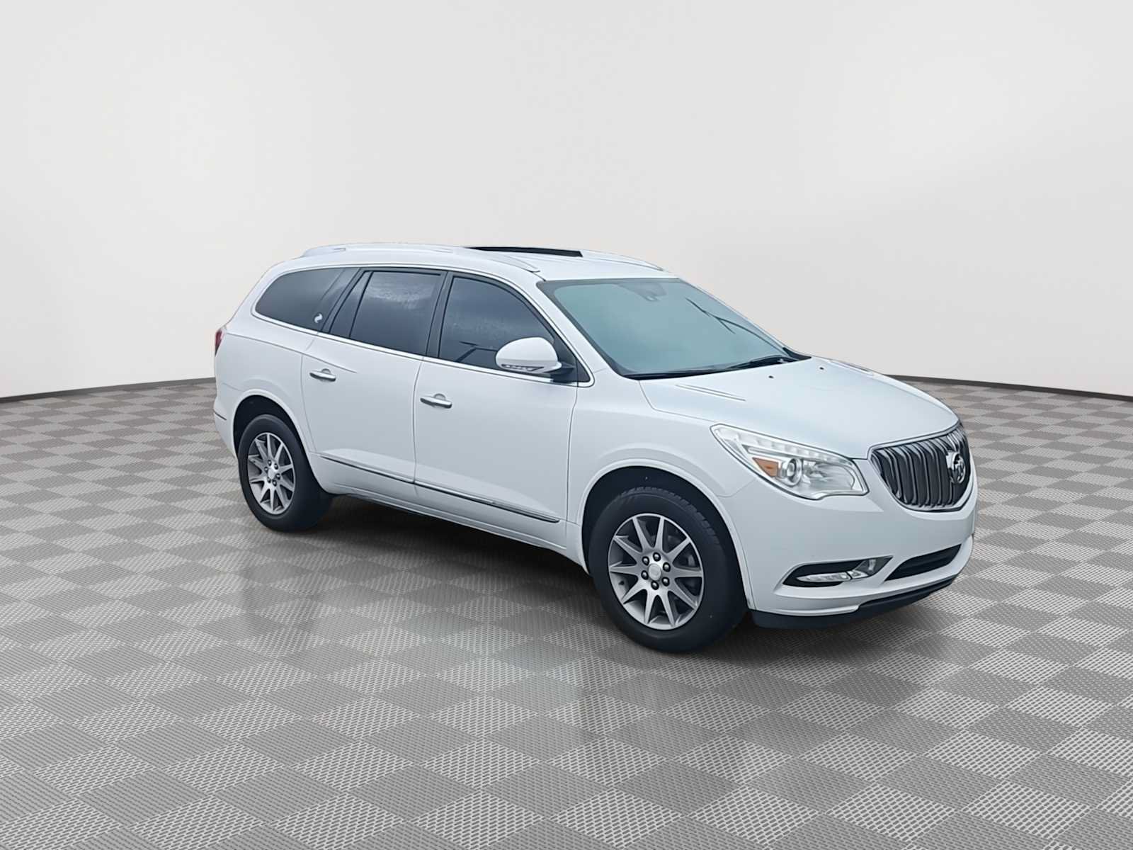 Used 2017 Buick Enclave Leather w/ Trailering Package FWD image 2