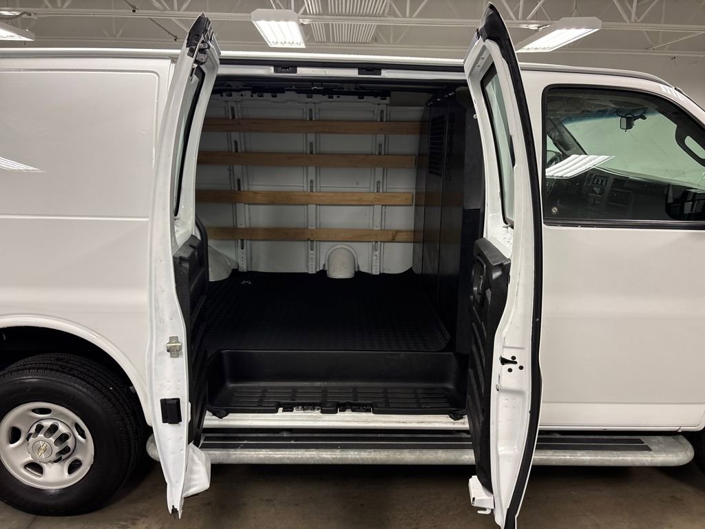 Used 2024 Chevrolet Express 2500 Work Van w/ Driver Convenience Package image 21