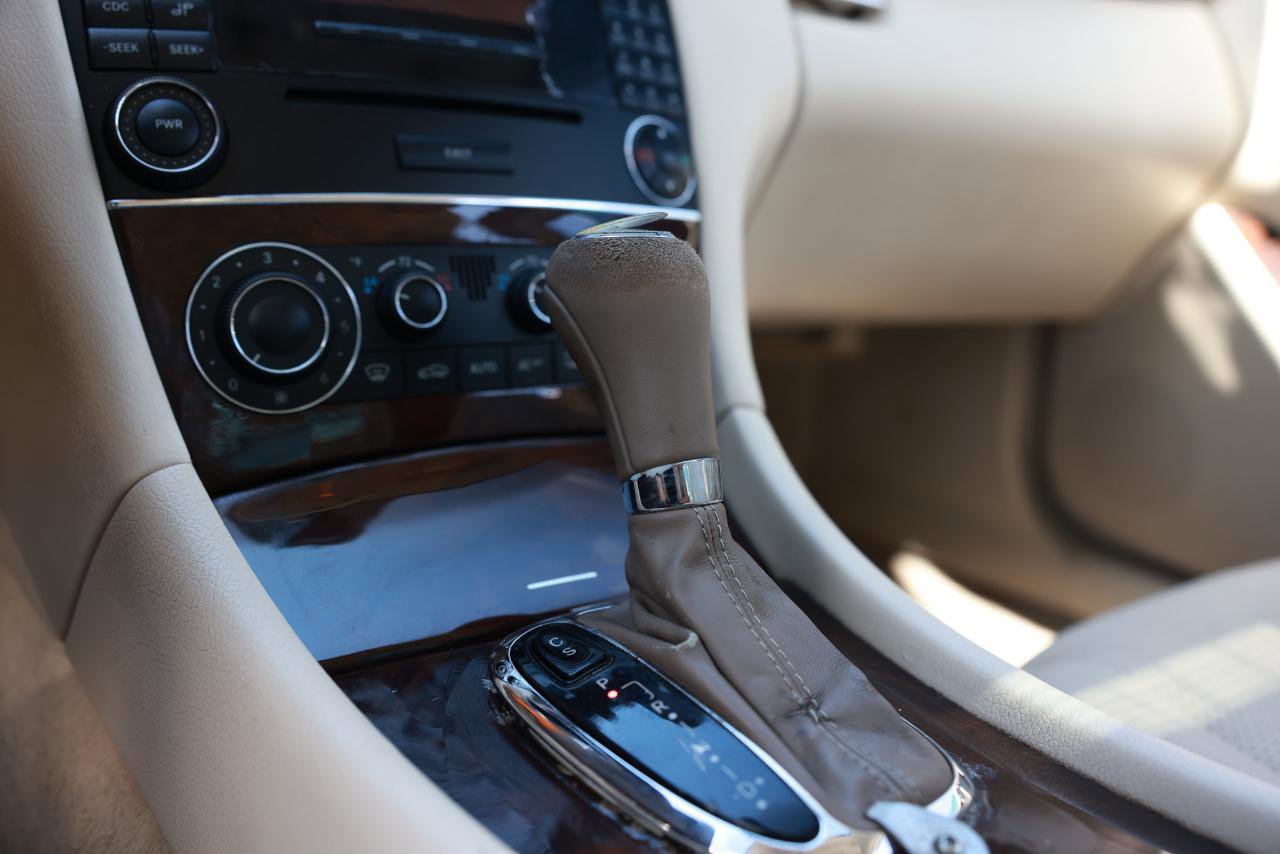 Used 2005 Mercedes-Benz C 320 C320 4DR SEDAN w/ Sunroof Pkg image 37