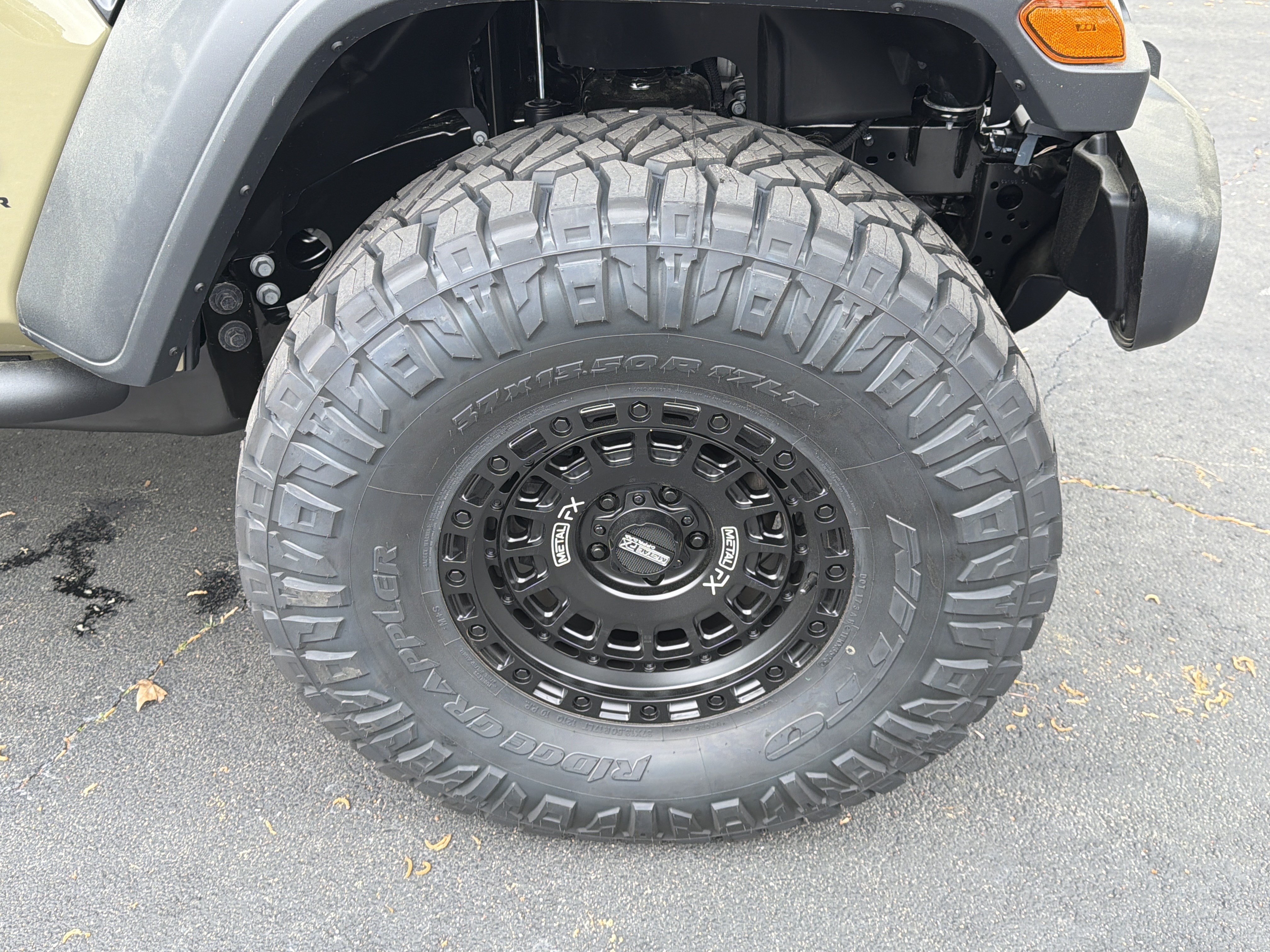 New 2026 Jeep Gladiator Sport AWD/4WD image 16